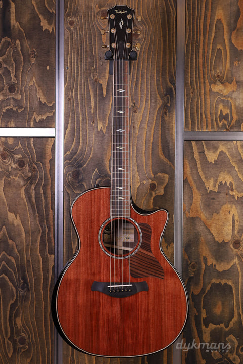 Taylor 50th Anniversary Builder's Edition 814ce