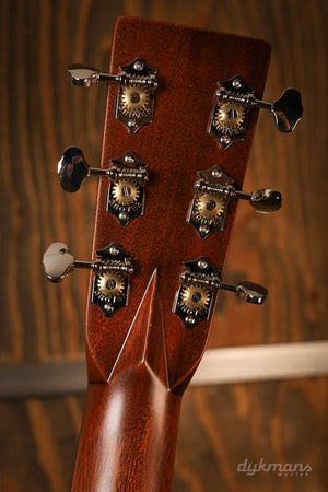 Martin D-28
