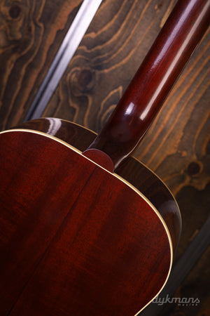 Gibson Custom 1942 Banner J-45 Reissue Vintage Sunburst