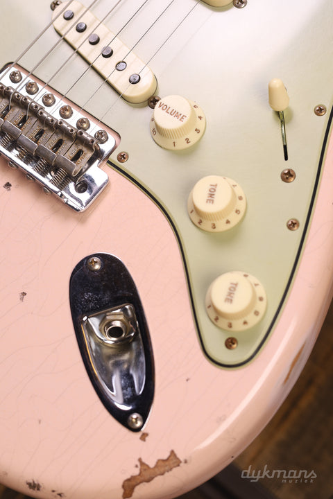 Fender Custom Shop Limited Edition '63 Stratocaster Relic Super Faded Aged Shell Pink b-stock