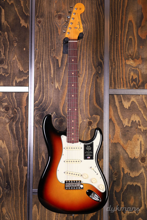 Fender American Vintage II '61 Stratocaster 3-Tone Sunburst