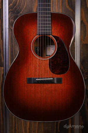 Martin 00-DB Jeff Tweedy #384 PRE-OWNED!
