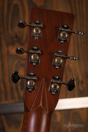 Martin D-28 Sunburst