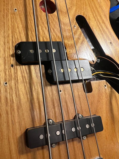 1979 Fender Precision Bass Fretless PRE-OWNED!