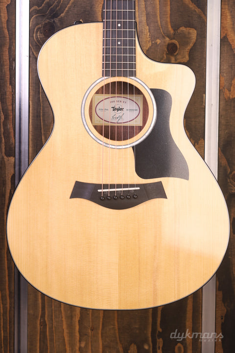 Taylor 212ce Walnut