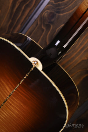 Gibson SJ-200 Standard Vintage Sunburst 2010