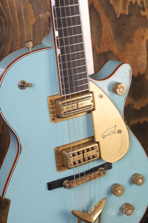 Gretsch Custom Shop 1959 White Penguin Faded Daphne Blue Heavy Relic