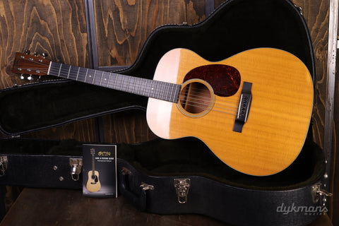 Martin 000-18 PRE-OWNED!