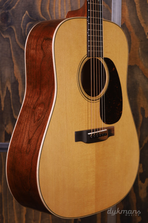 Martin Custom Shop Cherry Hill D-14