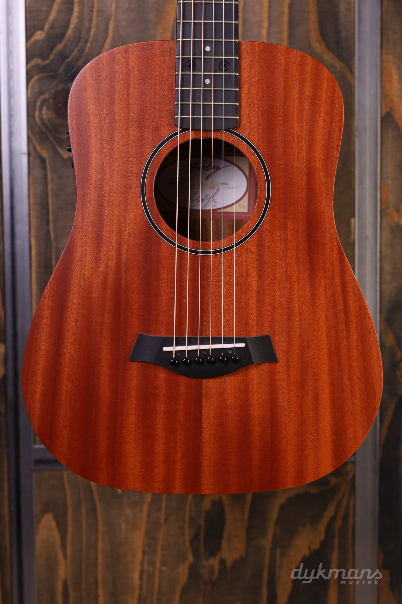 Taylor BT2e Baby Taylor Mahogany