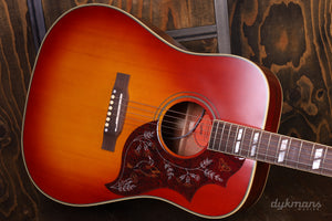 Epiphone Hummingbird Aged Cherry Sunburst