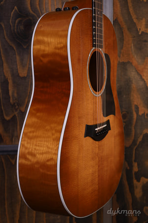 Taylor 217e Plus Special Edition Honeyburst