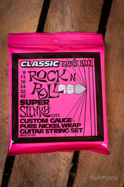 Ernie Ball Rock 'n Roll Super Slinky 09-42