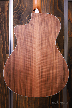 Taylor 212ce