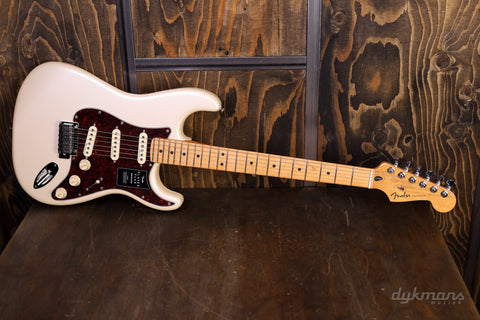 Fender Player Plus Stratocaster Olympic Pearl